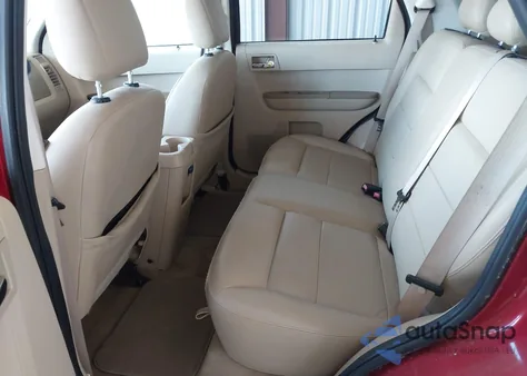 2008 Ford Escape Limited z USA, uszkodzony, nr VIN 1FMCU94158KA87236